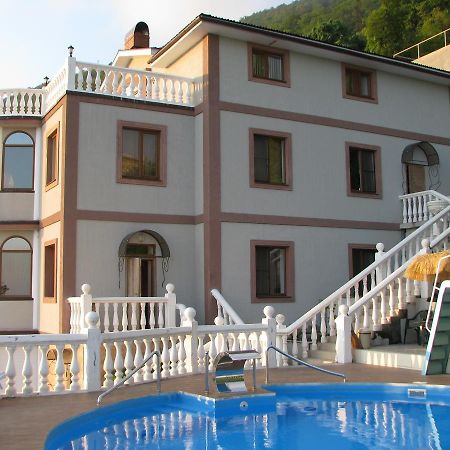Mamzyshkha Guest House Gagra Esterno foto