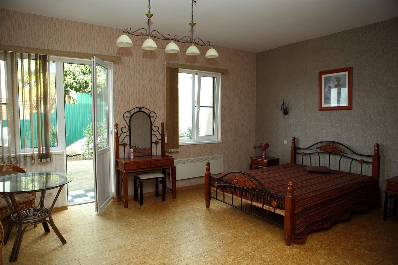 Mamzyshkha Guest House Gagra Esterno foto