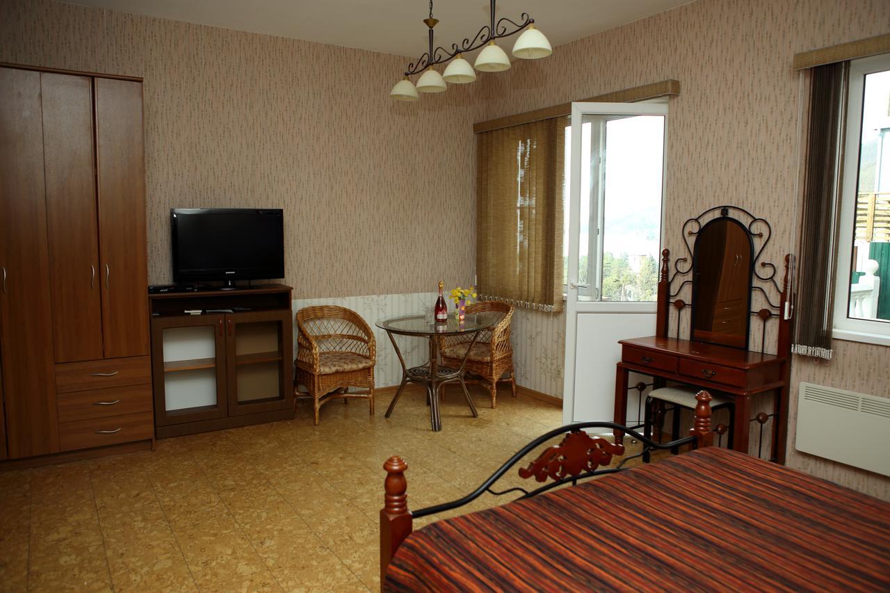 Mamzyshkha Guest House Gagra Esterno foto